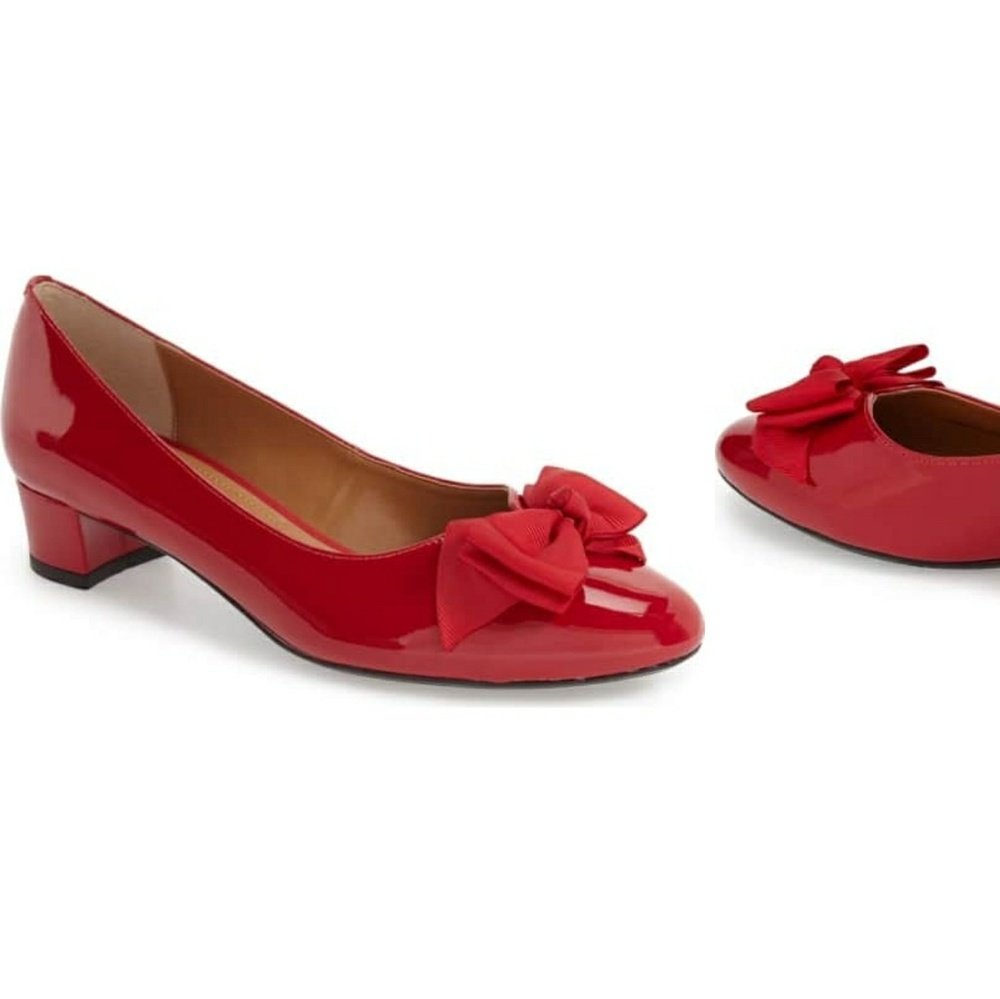 J. Renee Cameo Bow Pump - Almost New